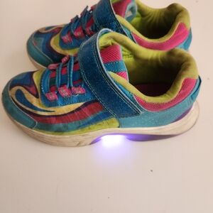 No Boundaries Kids' Colorful Light-Up Sneakers